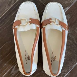 AK Anne Klein iflex Driving moccasin